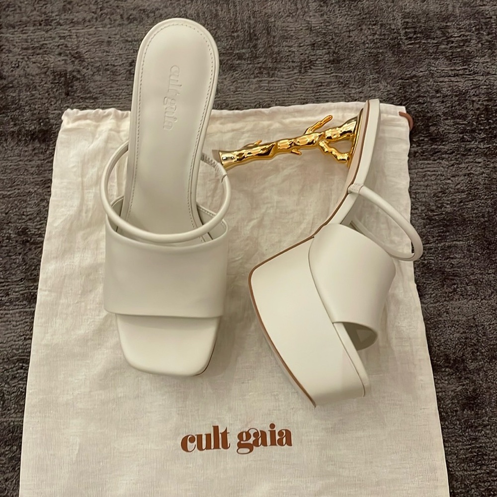 Cult Gaia White Heels Gold Bamboo